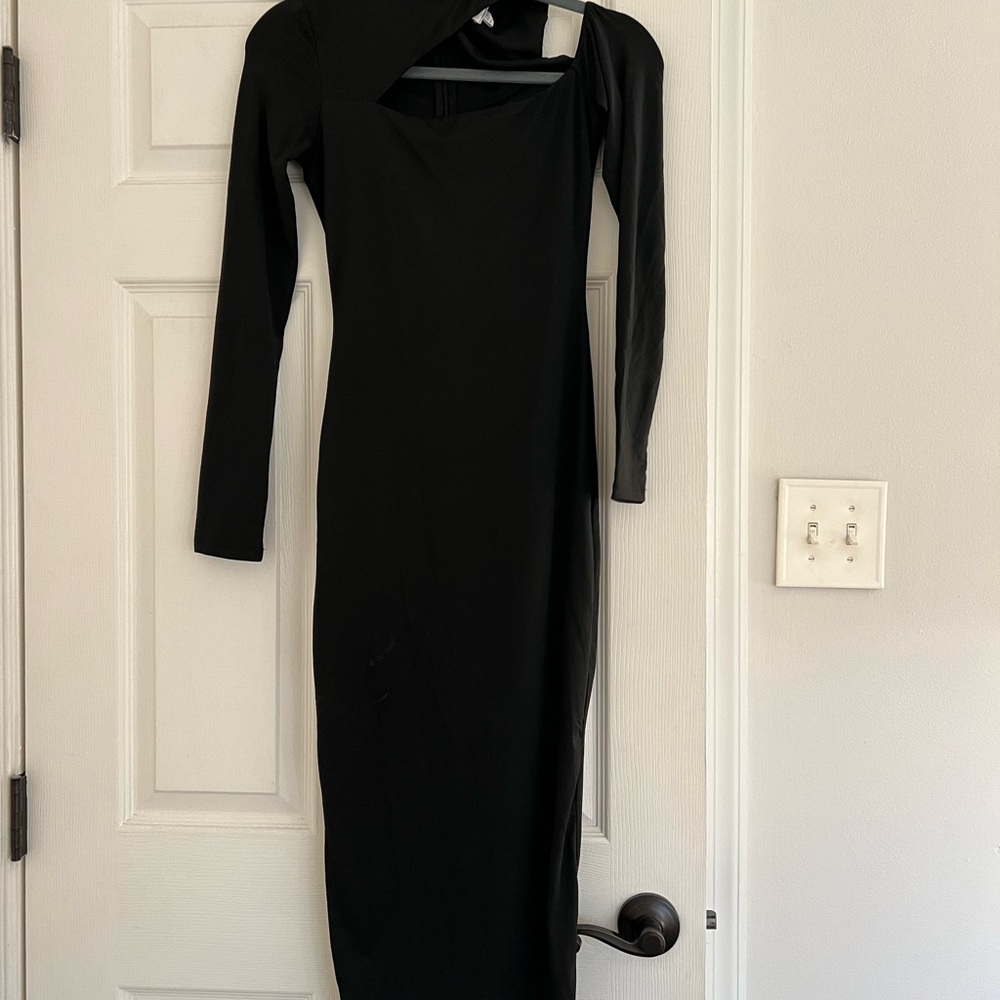 Elegant Black Long Sleeve Dress